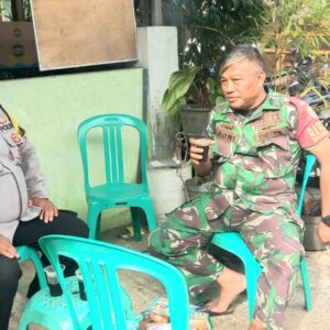 Bhabinkamtibmas Desa Budimulya Sambang dan Takziah, Sampaikan Pesan Harkamtibmas Bhabinkamtibmas Desa Budimulya Sambang dan Takziah, Sampaikan Pesan Harkamtibmas