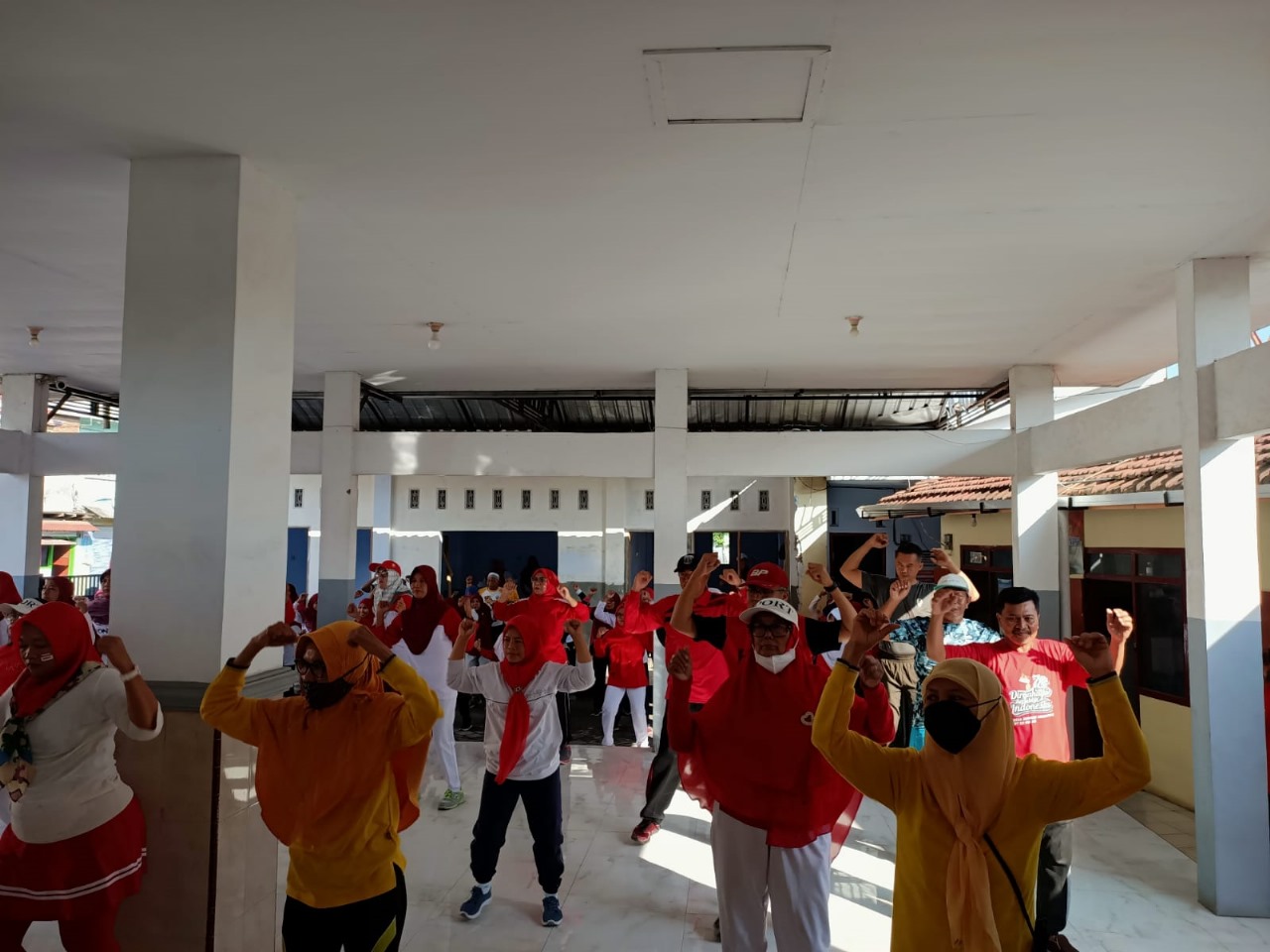 GERMAS di Leces Jadi Ajang Kebersamaan TNI Probolinggo dan Masyarakat GERMAS di Leces Jadi Ajang Kebersamaan TNI Probolinggo dan Masyarakat