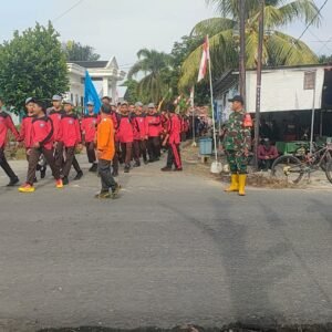 Semarak HUT ke-80 RI, Babinsa Pandawan Kawal Jalan Santai Pelajar SMA Negeri 8 Semarak HUT ke-80 RI, Babinsa Pandawan Kawal Jalan Santai Pelajar SMA Negeri 8