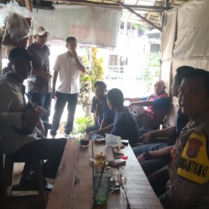 Bhabinkamtibmas Polsek Cikupa Sambang Warga Desa Bojong, Ajak Jaga Kamtibmas Bhabinkamtibmas Polsek Cikupa Sambang Warga Desa Bojong, Ajak Jaga Kamtibmas