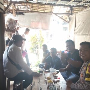Bhabinkamtibmas Bojong Sambangi Warga Bhabinkamtibmas Bojong Sambangi Warga