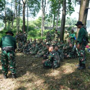TNI dan Pasukan Multinasional Uji Interoperabilitas di Medan Tropis dan Pertempuran Jarak Dekat TNI dan Pasukan Multinasional Uji Interoperabilitas di Medan Tropis dan Pertempuran Jarak Dekat