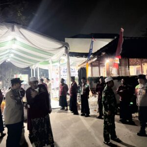 Polsek Cikupa Amankan Peringatan Maulid Nabi SAW dan Haul Akbar ke-20 Kesepuhan Talaga-Talagasari Polsek Cikupa Amankan Peringatan Maulid Nabi SAW dan Haul Akbar ke-20 Kesepuhan Talaga-Talagasari