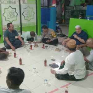 Babinkamtibmas Polsek Cikupa Fasilitasi Problem Solving Warga di Meditrania Kel Sukamulya Babinkamtibmas Polsek Cikupa Fasilitasi Problem Solving Warga di Meditrania Kel Sukamulya