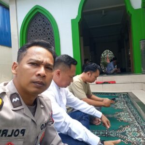 Polsek Cikupa Gelar Jumling di Masjid Baitul Amin, Pererat Kedekatan dengan Warga Polsek Cikupa Gelar Jumling di Masjid Baitul Amin, Pererat Kedekatan dengan Warga