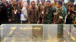 Menteri PMK Kunjungi Stand Zeni TNI Angkatan Darat di Pameran EDRR TA 2025