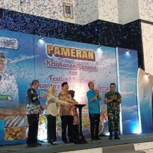 Kasdim 0820/Probolinggo Mayor Inf Herawadi Karnawan Menghadiri Pameran Ketahanan Pangan Kasdim 0820/Probolinggo Mayor Inf Herawadi Karnawan Menghadiri Pameran Ketahanan Pangan