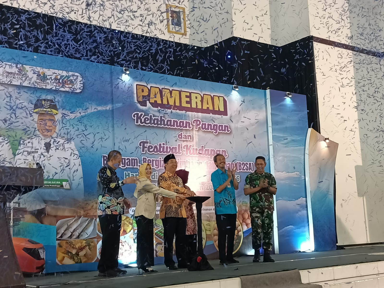 Kasdim 0820/Probolinggo Mayor Inf Herawadi Karnawan Menghadiri Pameran Ketahanan Pangan