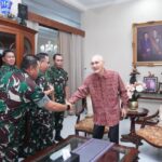Anjangsana TNI ke Jenderal TNI (Purn) Try Sutrisno: Kita Tidak Boleh Melupakan Persatuan