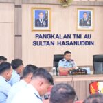 Danlanud Sultan Hasanuddin Pimpin Rapat Staf Danlanud Sultan Hasanuddin Pimpin Rapat Staf