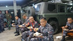 Jalin Silaturahmi dan Pererat Kekeluargaan, Prajurit Kompi Markas Yonif 2 Marinir Laksanakan Makan Bersama Jalin Silaturahmi dan Pererat Kekeluargaan, Prajurit Kompi Markas Yonif 2 Marinir Laksanakan Makan Bersama