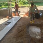 Satgas TMMD 126 Kodim Tambrauw Lanjutkan Pemasangan Keramik pada Pembangunan Gereja Advent Satgas TMMD 126 Kodim Tambrauw Lanjutkan Pemasangan Keramik pada Pembangunan Gereja Advent