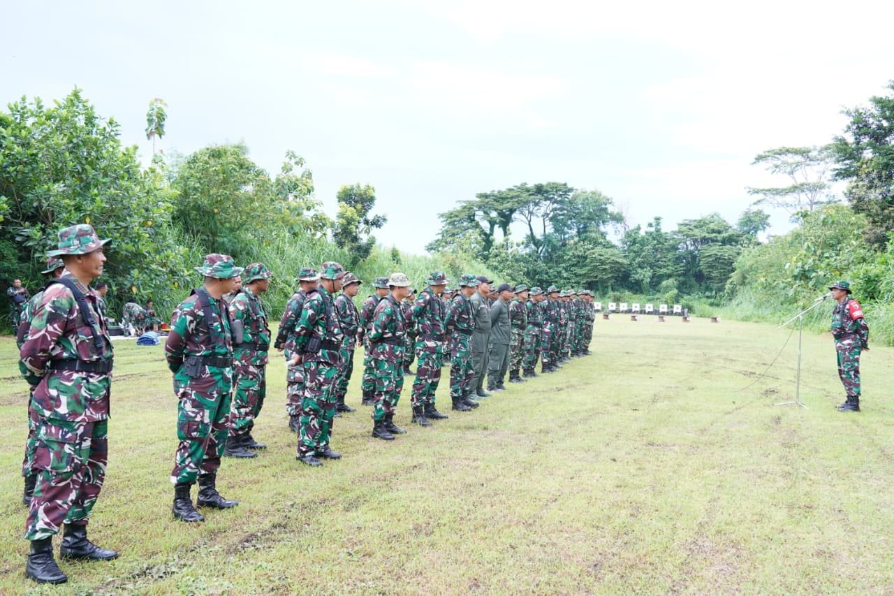 Asah Kemampuan Dan Ketangkasan Menembak Prajurit, Kodim 0808/Blitar Gelar Latbakjatri Semester II Th. 2025