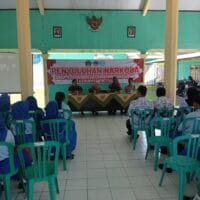 Babinsa Desa Gandusari Hadiri Penyuluhan Bahaya Narkoba Untuk Pelajar Di Balai Desa Gandusari