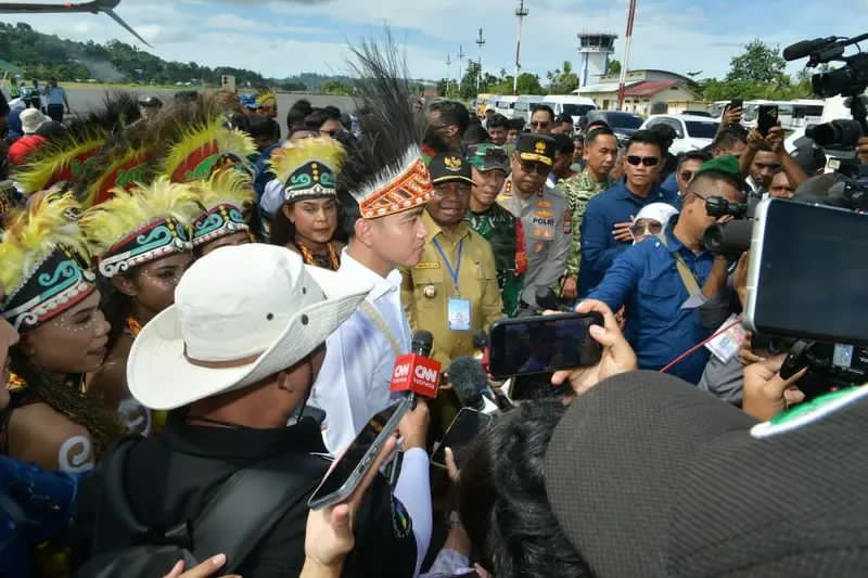 Kunker Wapres ke Manokwari Menegaskan Arahan Presiden Prabowo untuk Percepatan Pembangunan di Tanah Papua