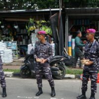 Kosisten Dalam Berbuat Baik Kepada Masyarakat Sekitar Yonif 2 Marinir Laksanaka Kegiatan Rutin Jumat Berkah