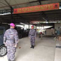 Cek Kerapihan dan Ketertiban Lingkungan, Yonif 2 Marinir Laksanakan Ronda Penutup