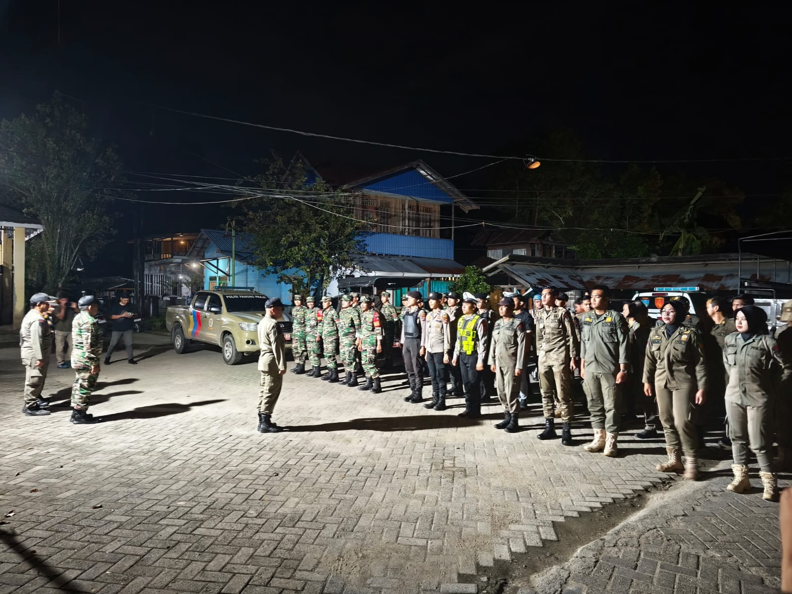 TNI-Polri dan Satpol PP Turun ke Lapangan Pastikan Situasi HST Aman dan Terkendali