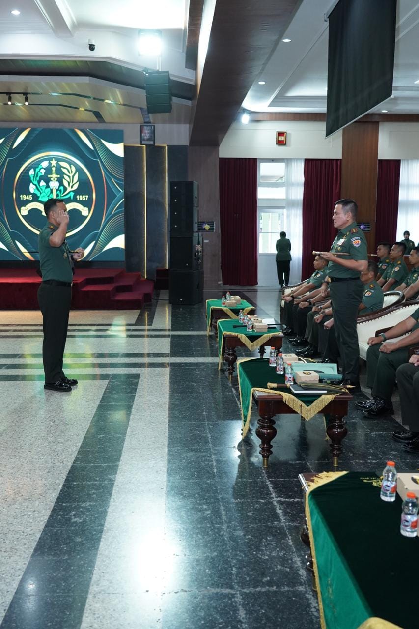 Pengarahan Gubernur Akademi Militer kepada Orang Tua Prajurit Taruna