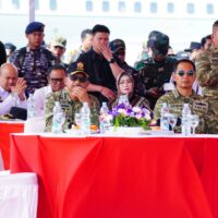 KRI Bung Hatta dan KRI Panah Amankan Kapal Asing pada Latihan Operasi Laut di Morowali