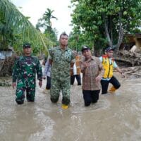 Wakil Panglima TNI Tinjau Pengungsi Banjir di Takengon dan Pidie Jaya