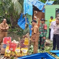 Sinergi TNI–Pemkab HST Bantu Warga Desa Kasarangan yang Tertimpa Musibah