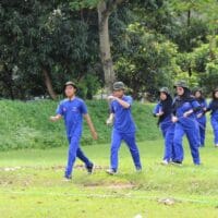 Pelatih Yonif 2 Marinir Berikan Bekal Ilmu Medan Membaca Peta kepada Siswa Siswi Ombudsman T.A. 2025