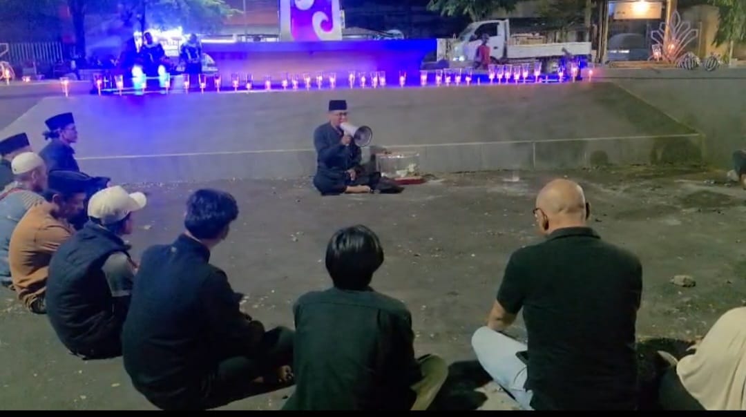 Aktivis Lingkungan Gelar Aksi Refleksi di Titik Nol Kota Probolinggo, Soroti Kerusakan Hutan dan Banjir Berulang