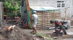 Menjaga Kesehatan Lingkungan, Sertu Supiansyah bersama Warga Wonorejo Bangun MCK