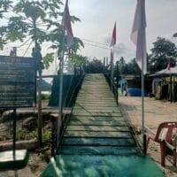Prajurit TNI Rampungkan Renovasi Jembatan Gantung Garuda, Akses Desa Bandar Kuala Kembali Pulih
