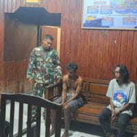 Aksi Babinsa Koramil Agimuga Bersama Personel Lanal Timika Amankan Pengedar Sekaligus Pemakai Narkoba