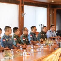 Perwira Siswa DSSC dan ACSC Australia Laksanakan Courtessy Call Kepada Duta Besar RI untuk Australia