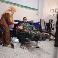 TNI Hadir untuk Rakyat, Babinsa Koramil Barabai Laksanakan Donor Darah