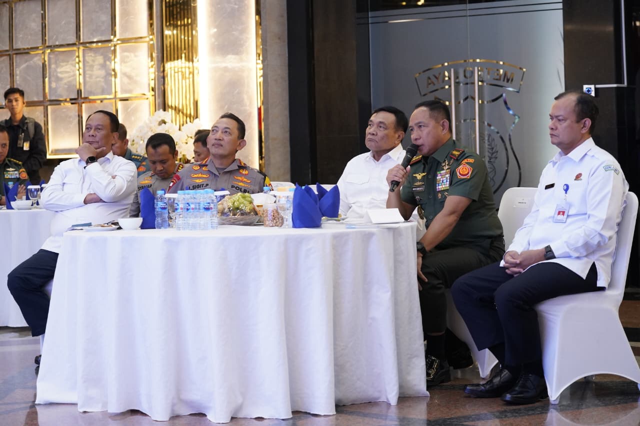 Panglima TNI Monitoring Pengamanan Malam Tahun Baru 2026, TNI Kerahkan Ribuan Personel dan Alutsista