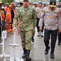 Jaga Jakarta Bersih, Pangdam Jaya Bersama Forkopimda Pimpin Kerja Bakti Serentak di Seluruh Wilayah Kodam Jaya