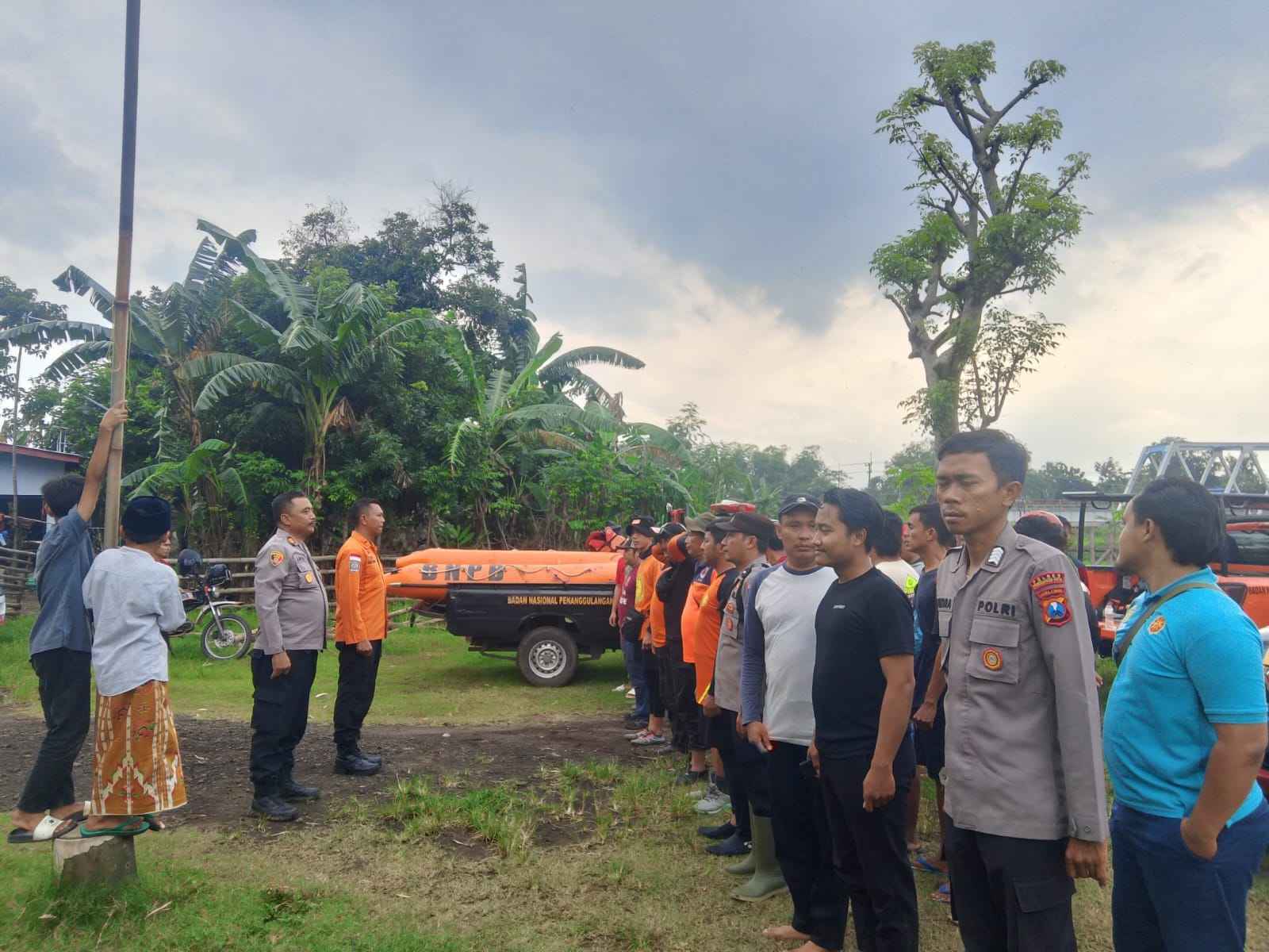 Balita 2 Tahun Hilang di Probolinggo, Polisi dan Tim Gabungan Perluas Penyisiran Sungai Bayeman Balita 2 Tahun Hilang di Probolinggo, Polisi dan Tim Gabungan Perluas Penyisiran Sungai Bayeman