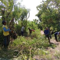 Dukung Arahan Presiden, Babinsa Wonorejo Gelar Kerja Bakti Wujudkan Lingkungan Asri