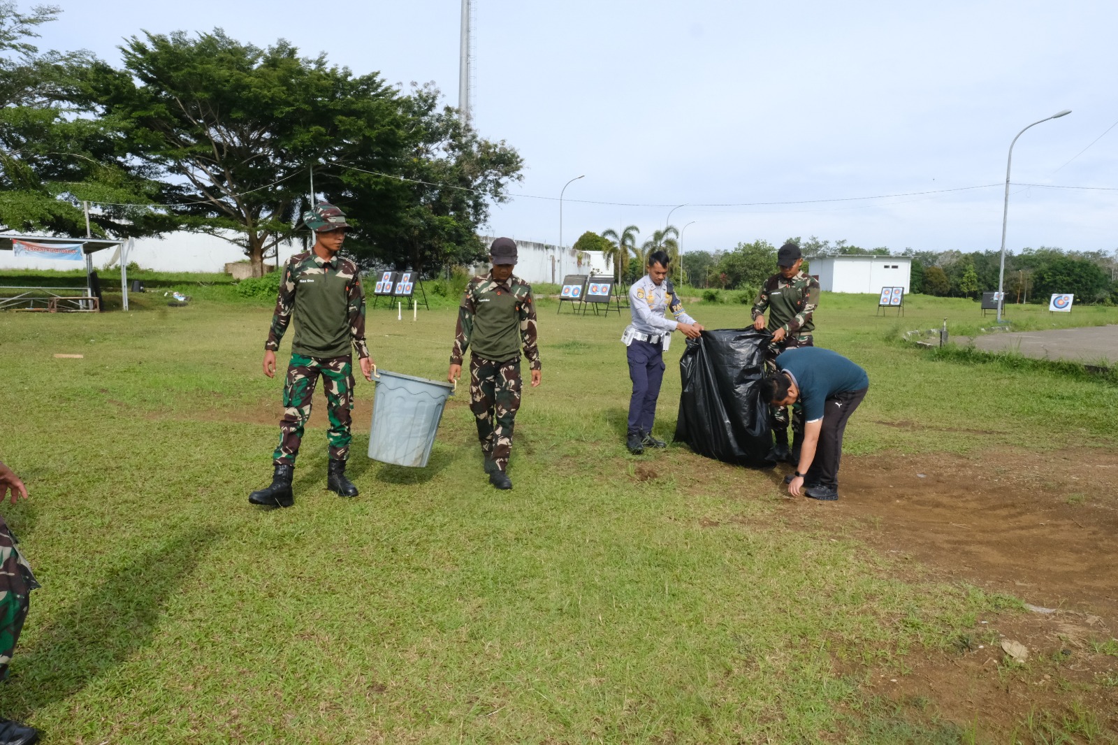 Pemkab Kubar Bersama TNI-Polri Gelar Gerakan Indonesia ASRI dan Sedekah Sampah