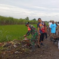 Koramil Wonoasih Bersama Sejumlah Pihak Melaksanakan Aksi Bersih-Bersih Di TPS Sumbertaman