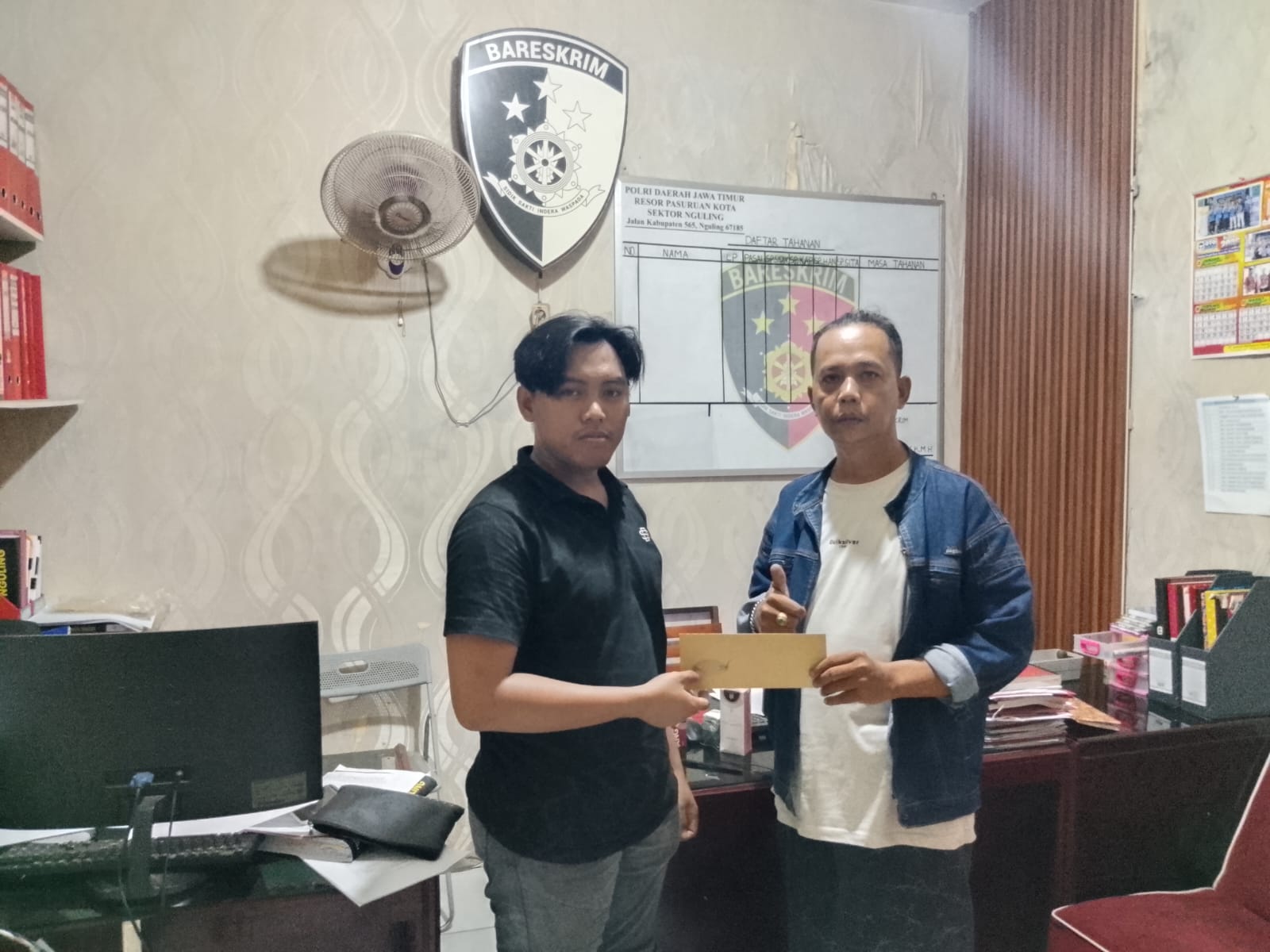 Pers Dibungkam? Wartawan Dikejar Celurit Diduga Terkait Tambang Desa Pers Dibungkam? Wartawan Dikejar Celurit Diduga Terkait Tambang Desa