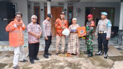 Koramil 0820/23 Gading Bersama Sejumlah Pihak Salurkan Bantuan Kepada Warga Terdampak Bencana