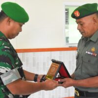 Dandim 1710/Mimika Pimpin Tradisi Korps Pindah Satuan dan Purna Tugas Prajurit