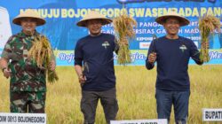 Dandim Bojonegoro damping Bupati Panen Perdana Varietas Unggul Padi Gamagora
