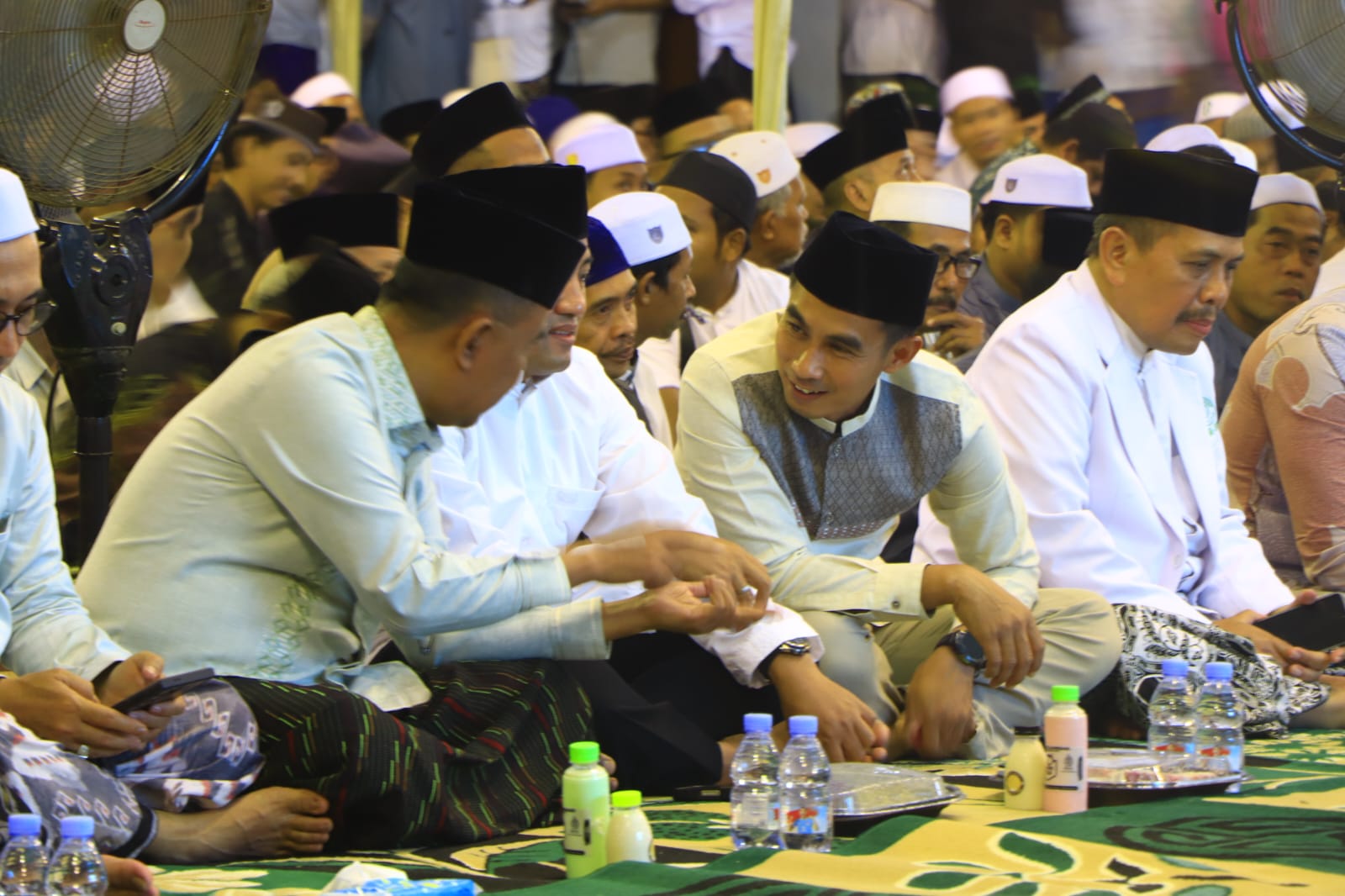 Dandim 0820/Probolinggo Letkol Inf Ribut Yodo Apriantono Menghadiri Kegiatan Keagamaan Di Pondok Pesantren Zainul Hasan Genggong Dandim 0820/Probolinggo Letkol Inf Ribut Yodo Apriantono Menghadiri Kegiatan Keagamaan Di Pondok Pesantren Zainul Hasan Genggong