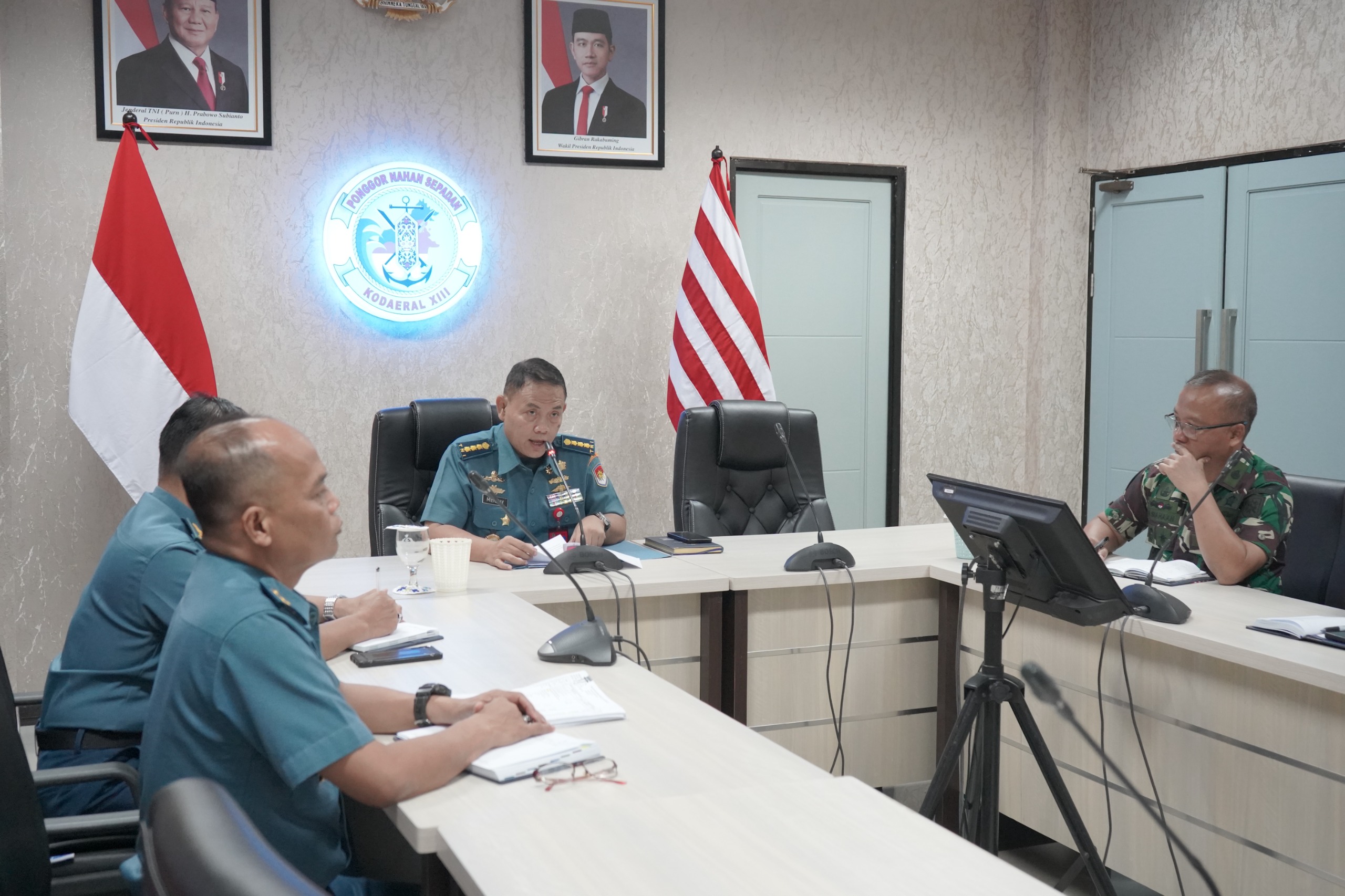 Inspektur Kodaeral XIII Pimpin Taklimat Awal Review Laporan Keuangan Semester II Tahun Anggaran 2025