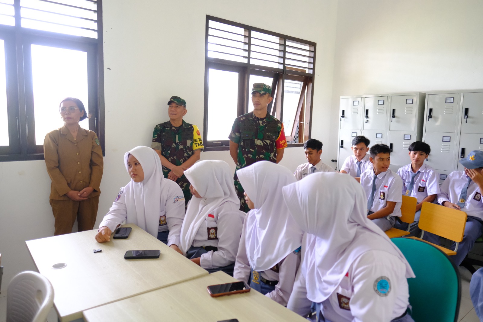 Tim Wasev Tinjau Program Rekrutmen TNI di SMKN 1 Linggang Bigung Tim Wasev Tinjau Program Rekrutmen TNI di SMKN 1 Linggang Bigung
