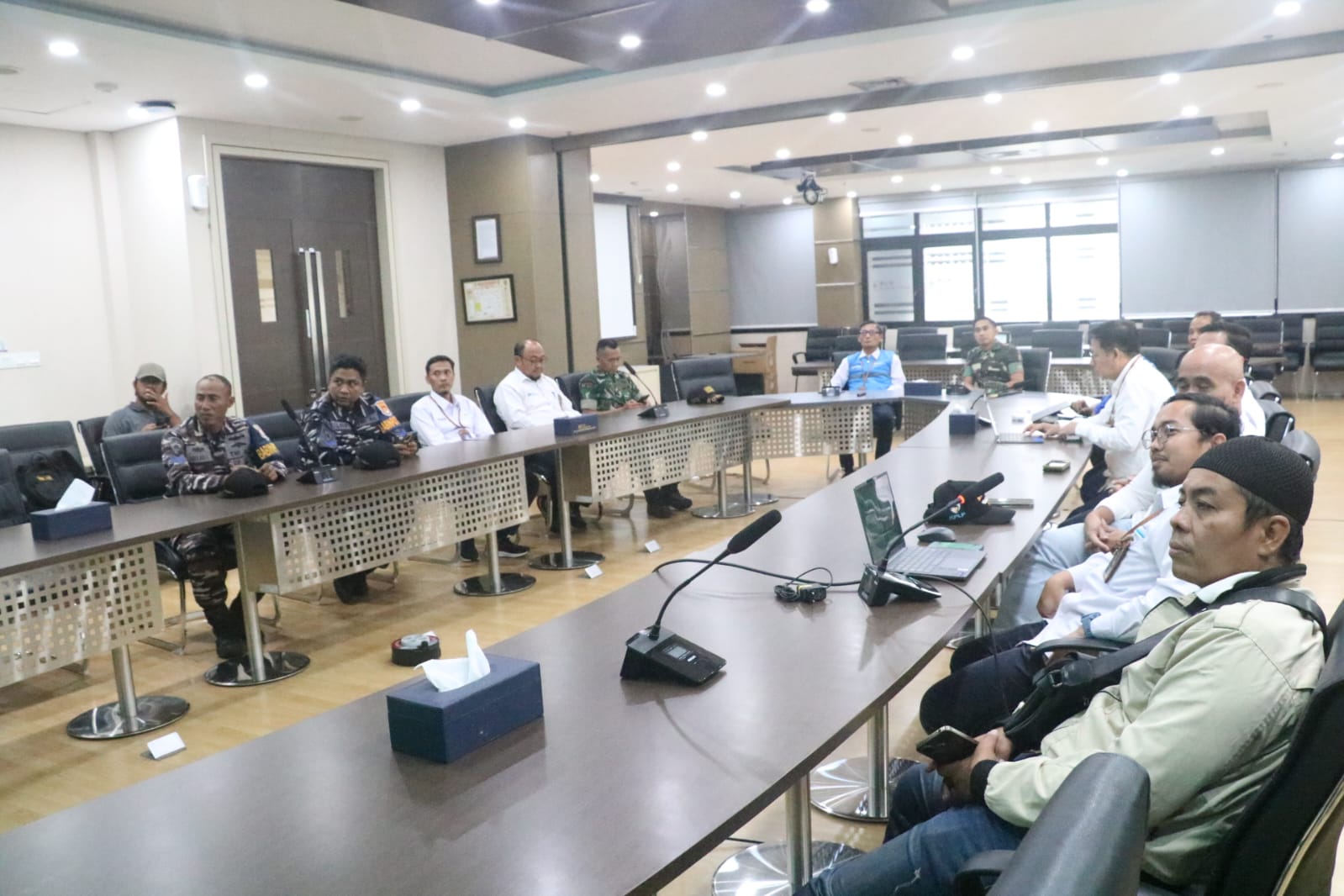 Dandim 0820/Probolinggo Patroli Obvitnas PLTU Paiton, Tegaskan Siaga 1 Jaga Pasokan Listrik Jawa-Bali Dandim 0820/Probolinggo Patroli Obvitnas PLTU Paiton, Tegaskan Siaga 1 Jaga Pasokan Listrik Jawa-Bali