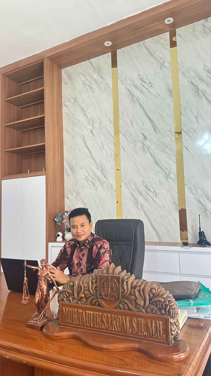 Advokat Jatim Bung Taufik Sesalkan Dugaan OTT terhadap Wartawan, Serukan Aliansi Peduli Jurnalis Advokat Jatim Bung Taufik Sesalkan Dugaan OTT terhadap Wartawan, Serukan Aliansi Peduli Jurnalis
