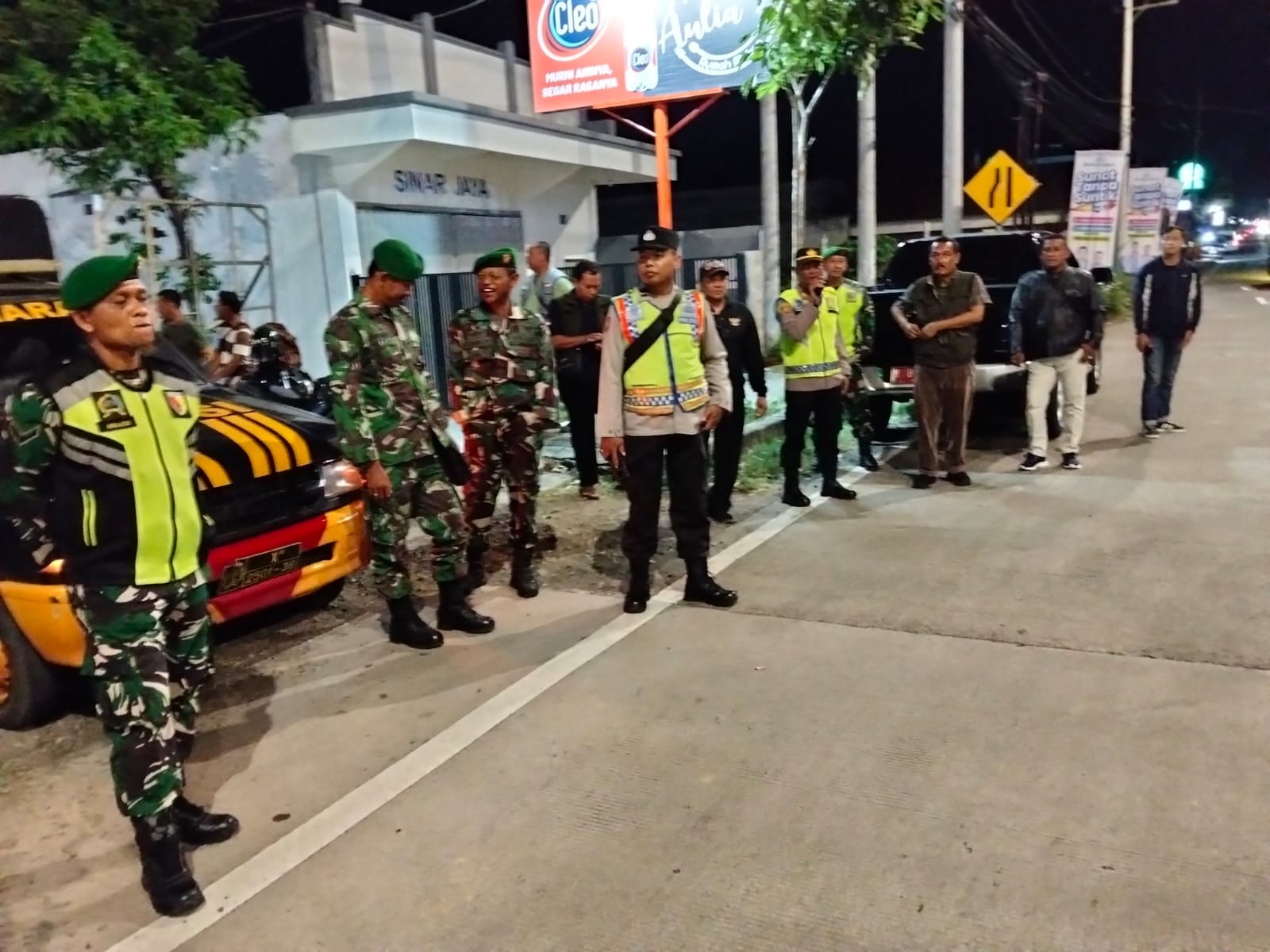 Berikan Ketenangan Dan Kenyamanan, Koramil Sumberasih Patroli Bersama Cipta Kondisi