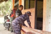 Dansatgas TMMD Ke-128 Kodim 1801/Manokwari Tinjau Langsung Pengecoran Jalan Akses Pantai dan Rehab SD Inpres 62 Asai